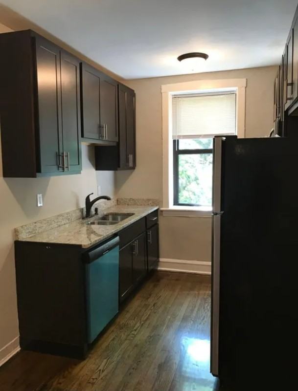 3607 S King Dr #1 - Photo 5 of 9