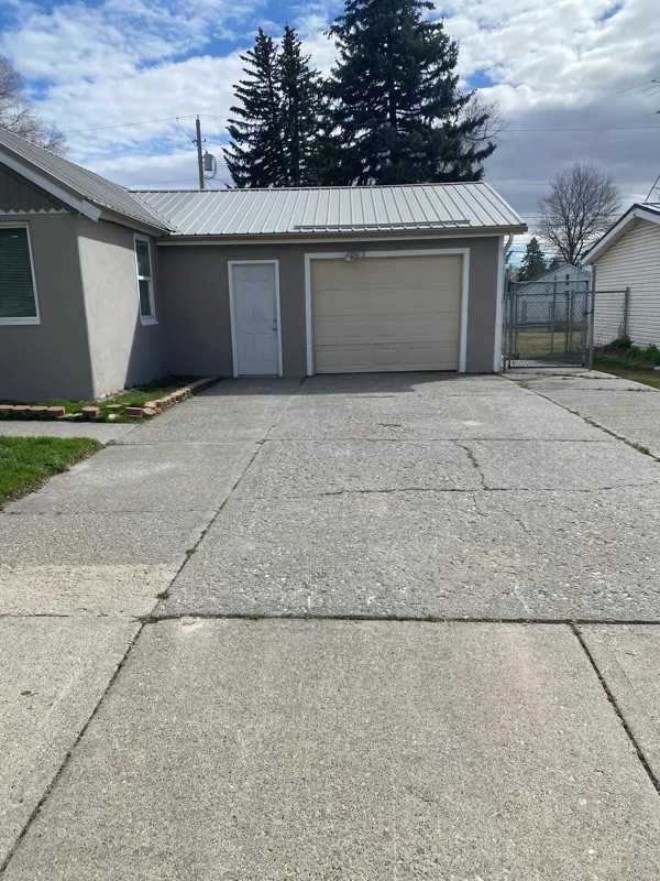 640 Garfield St - Photo 2 of 20