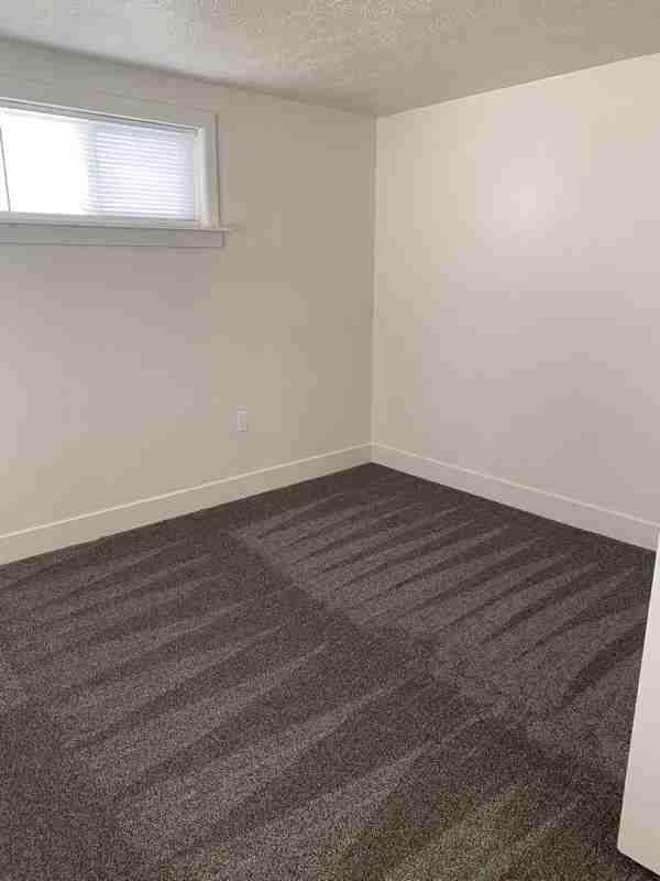 640 Garfield St - Photo 7 of 20