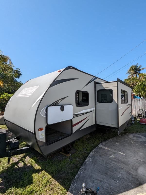 6501 Plunkett St - Photo 5 of 11