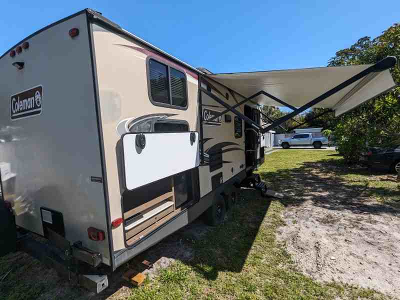 6501 Plunkett St - Photo 7 of 11