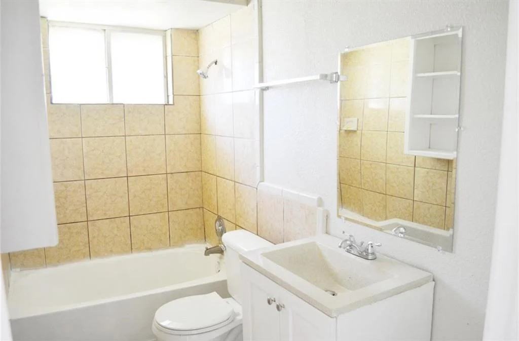 2514 Lynnfield St - Photo 7 of 11