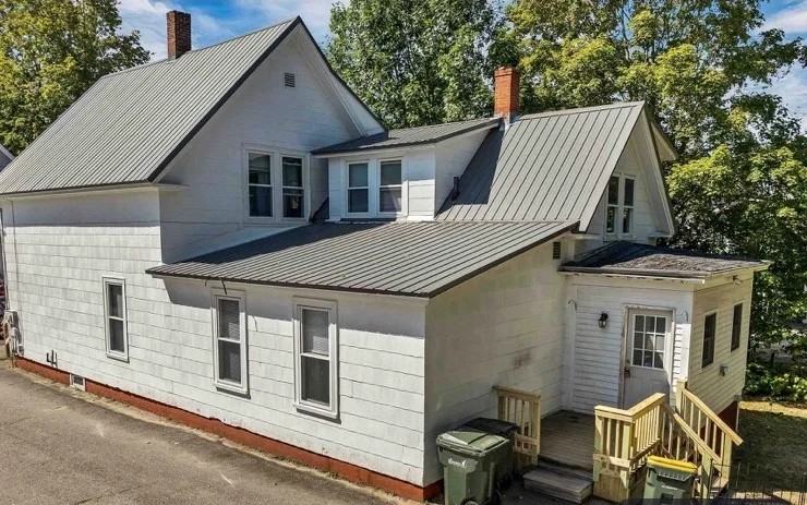 32 Summer St - Photo 4 of 4