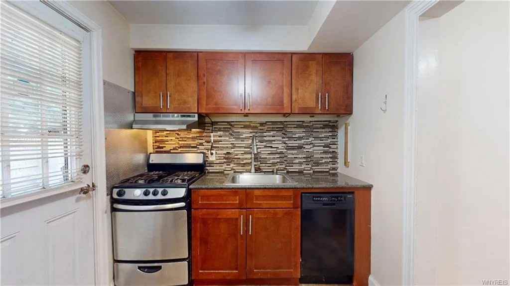 3901 Main St #10A - Photo 4 of 20