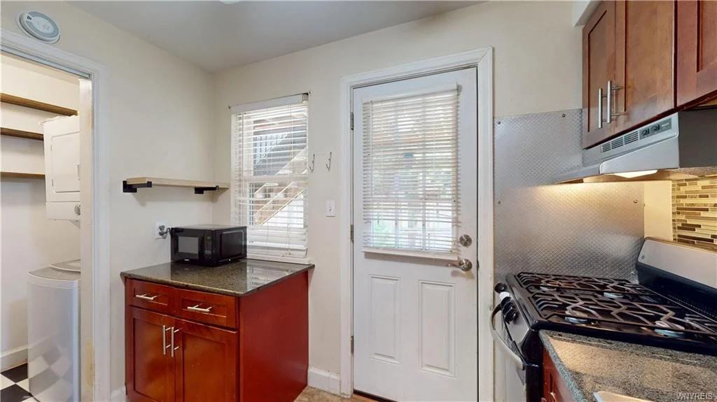 3901 Main St #10A - Photo 5 of 20