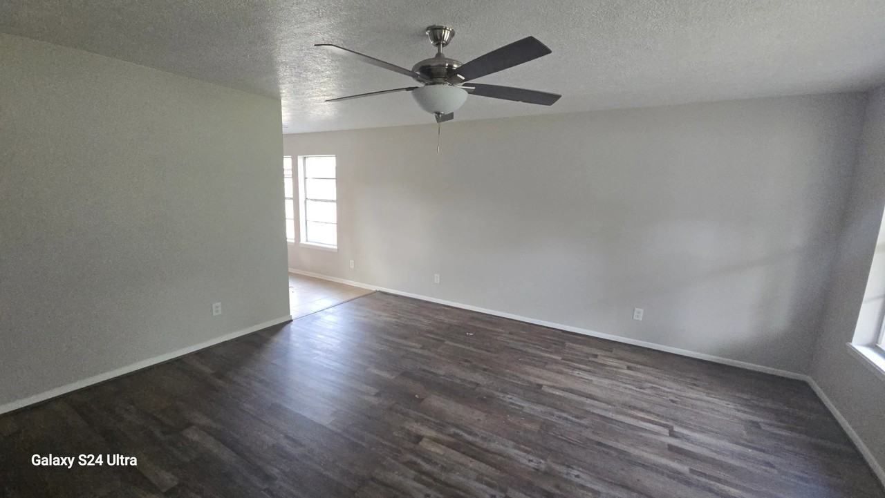 22744 Keith Dr - Photo 4 of 17