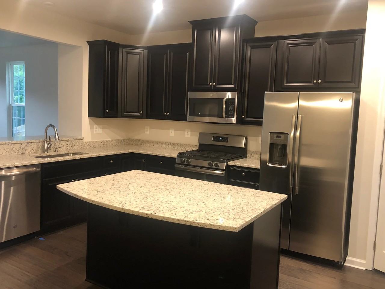 9517 Watts Rd - Photo 3 of 11