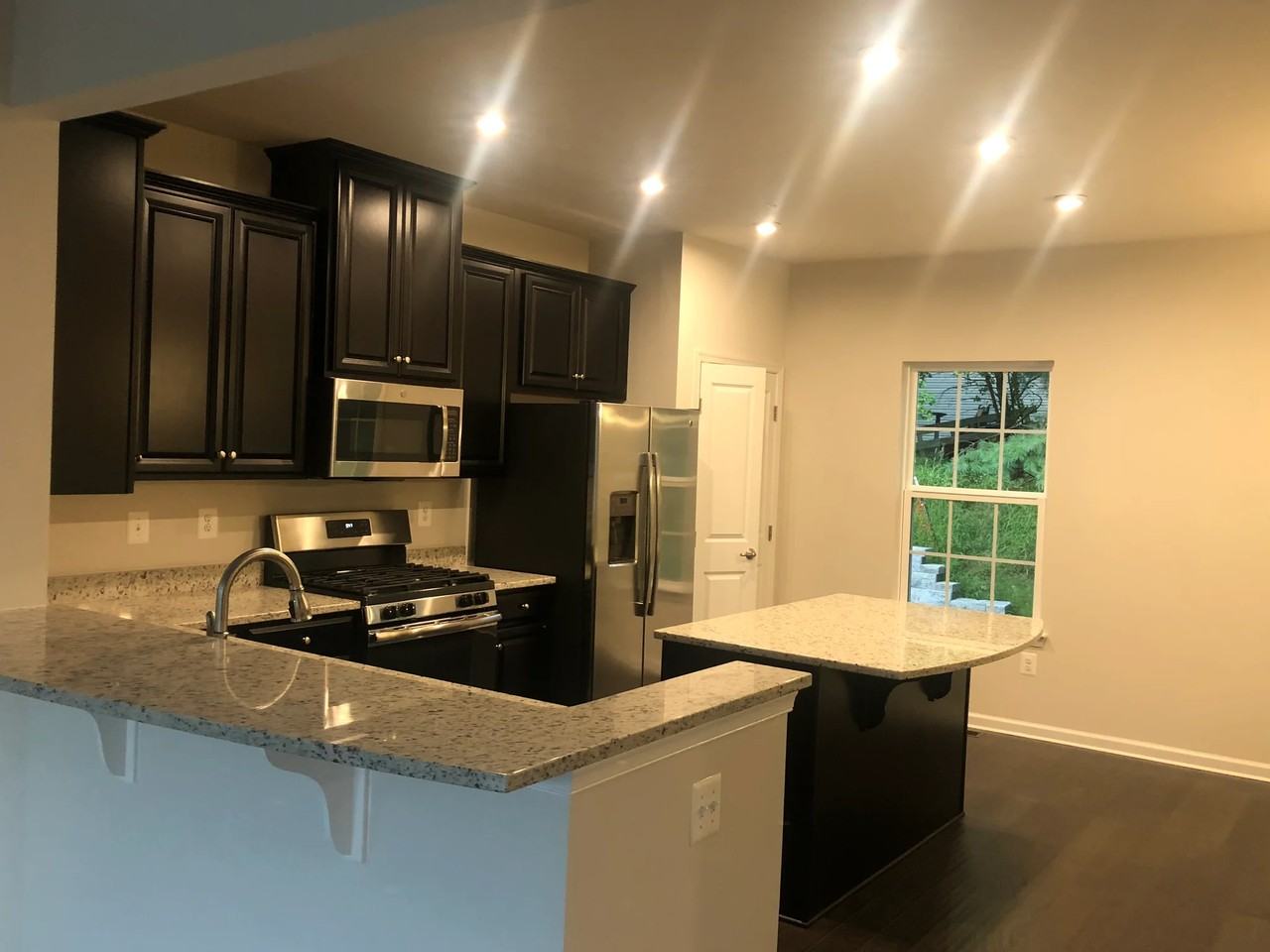 9517 Watts Rd - Photo 6 of 11