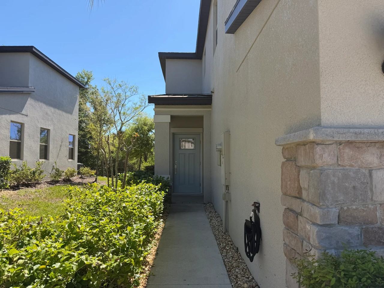 1726 Roseville St - Photo 3 of 20