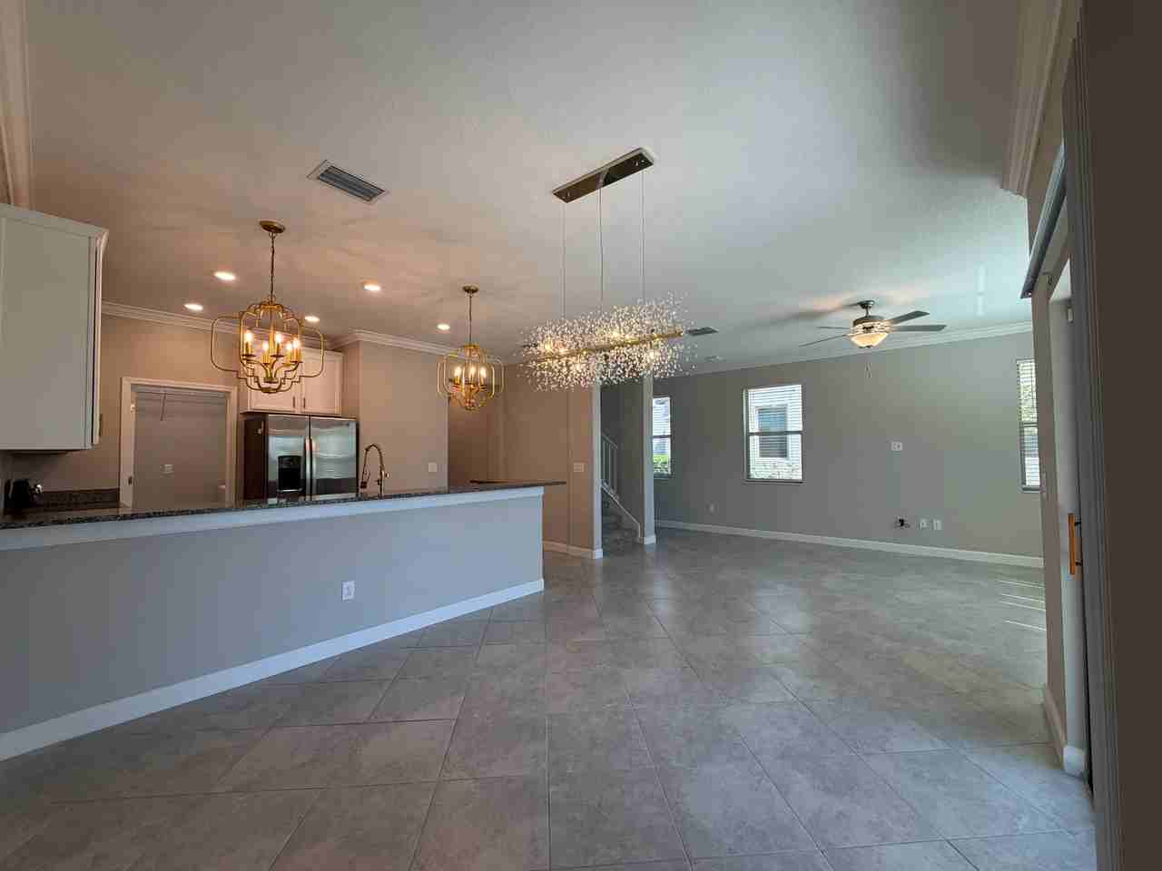 1726 Roseville St - Photo 4 of 20