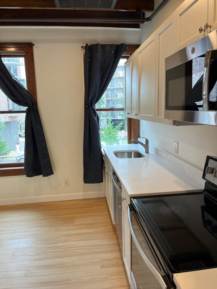 1418 Maryland Ave Ne - Photo 3 of 22