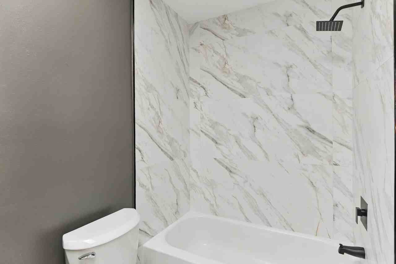 2414 Lime Tree Dr - Photo 4 of 19