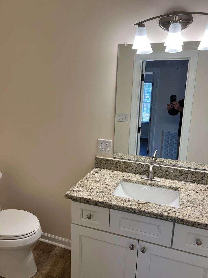 2020 Chapel Hill Rd - Photo 5 of 14