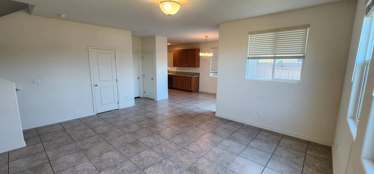 162 Sweetwater Ln - Photo 5 of 21