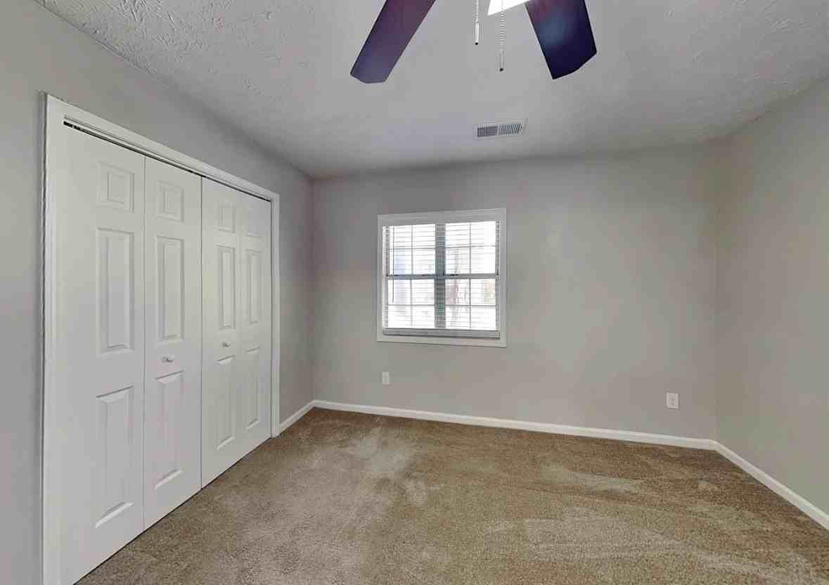 1152 Autumn Crest Dr - Photo 5 of 11