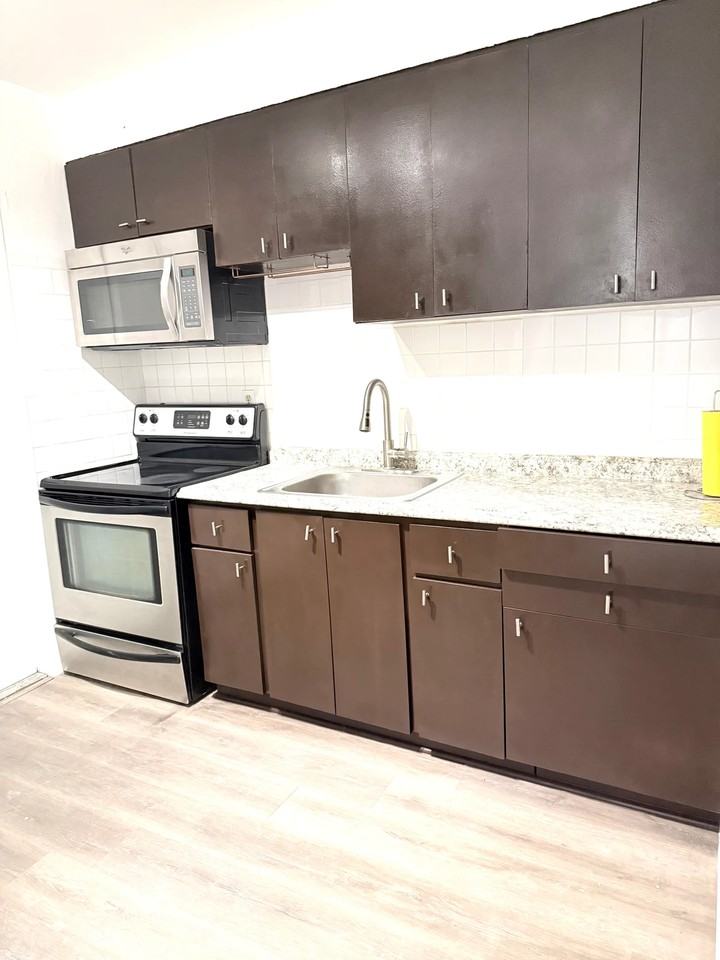 209 Nwstreet #2 - Photo 3 of 6