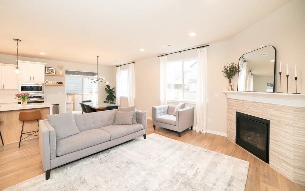 1110 Ne 11th Pl - Photo 2 of 6