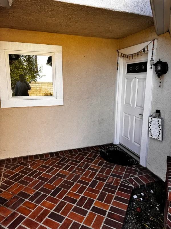 19645 Eagle Ridge Ln - Photo 4 of 15