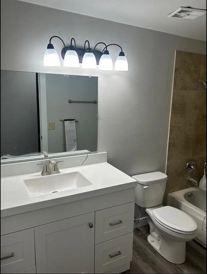 2506 E Rowan Ave #2508 - Photo 3 of 11