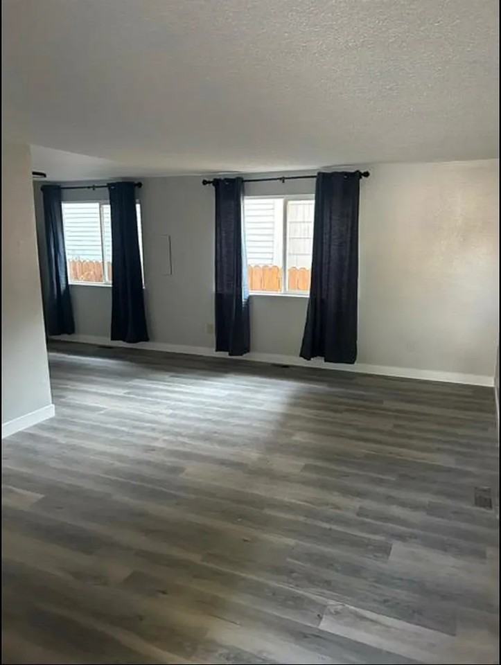 2506 E Rowan Ave #2508 - Photo 4 of 11