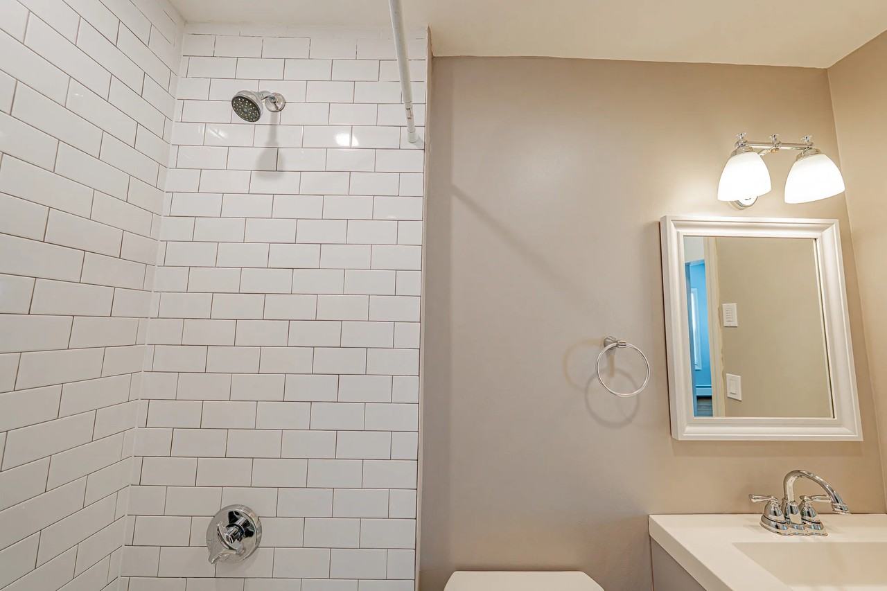 40 Chestnut St #1 - Photo 7 of 18