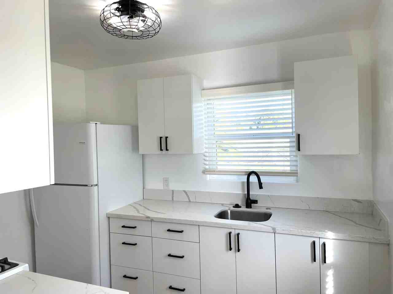 3082 K St - Photo 4 of 17