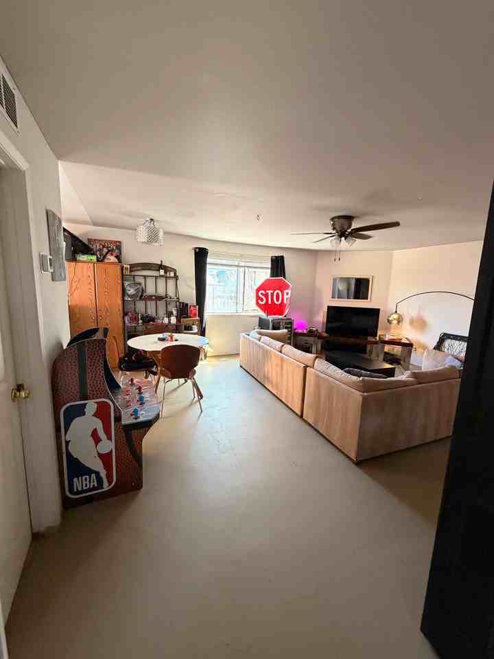 401 E Drachman St - Photo 4 of 9