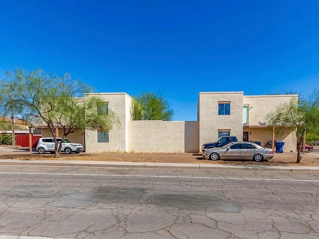 401 E Drachman St - Photo 6 of 9