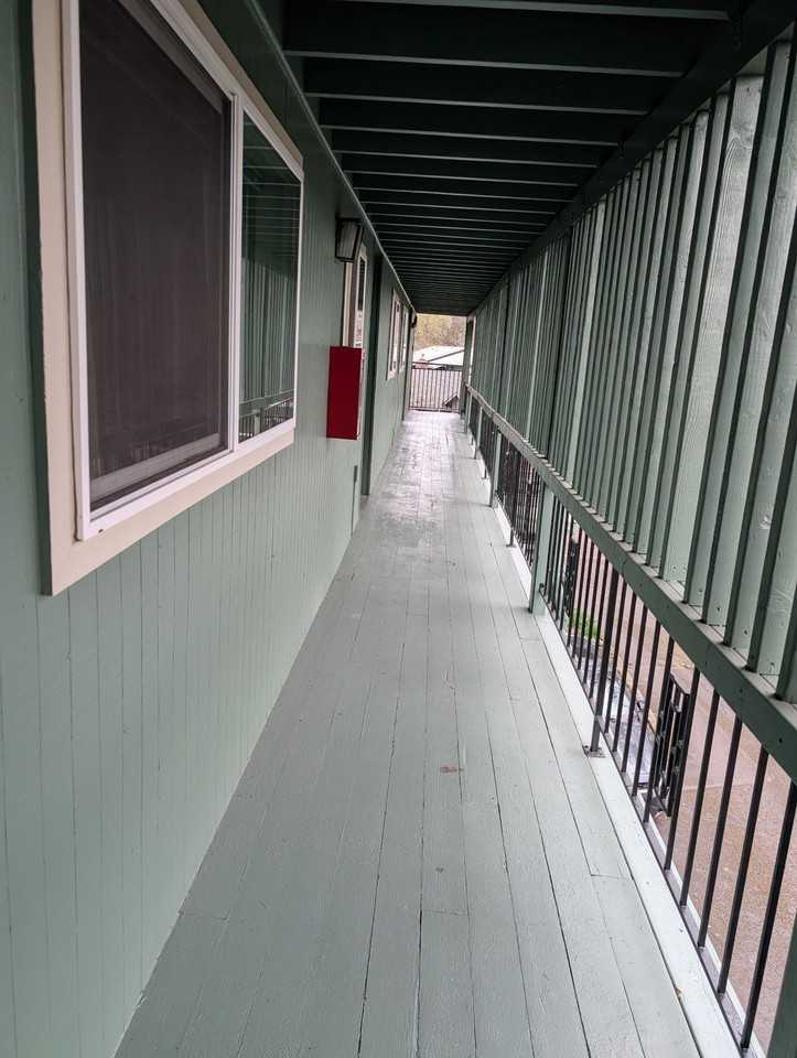 1118 Waller St Se #1118 - Photo 6 of 9