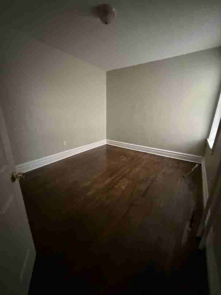 196 Roseville Ave #22 - Photo 3 of 4