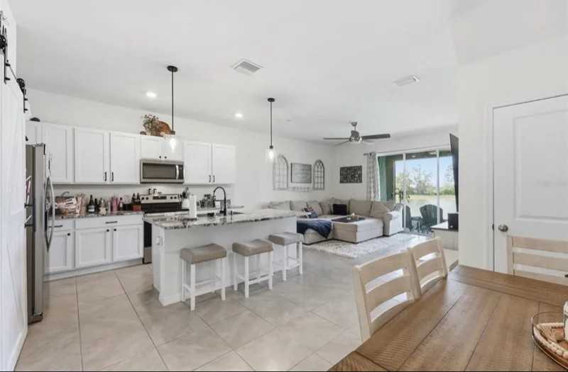 32992 Major Oak Dr - Photo 3 of 11