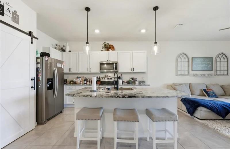 32992 Major Oak Dr - Photo 4 of 11