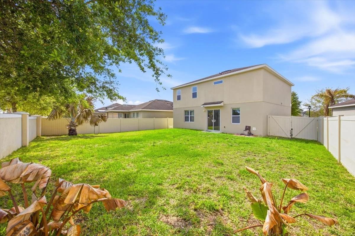 220 Whirlaway Dr - Photo 2 of 20