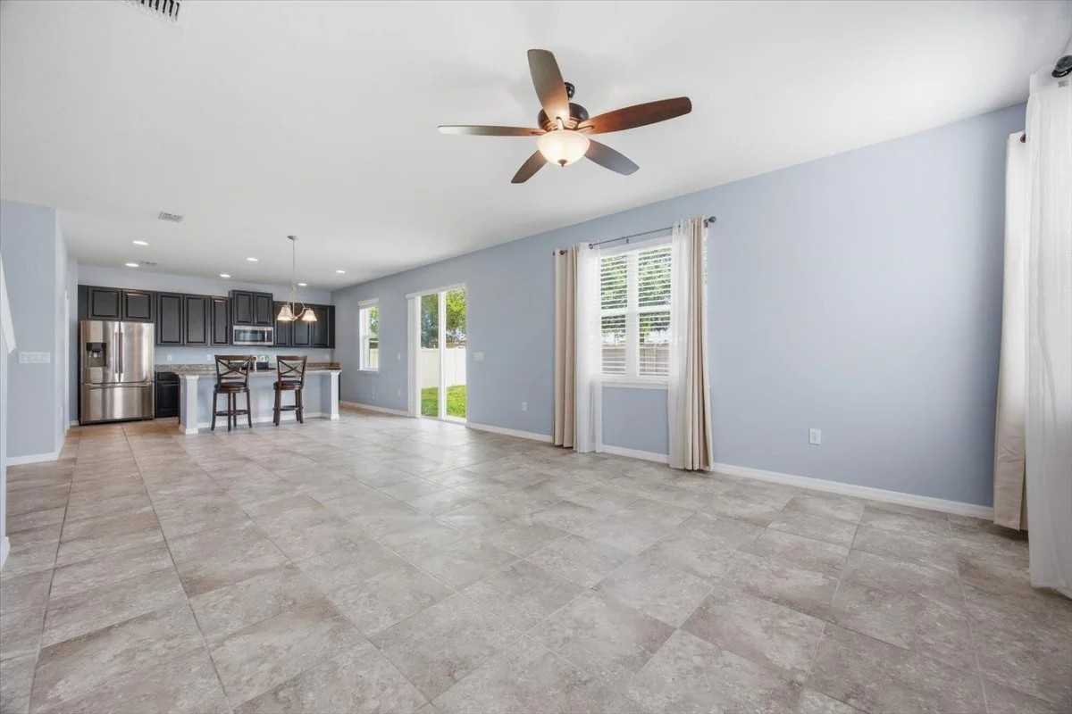 220 Whirlaway Dr - Photo 6 of 20