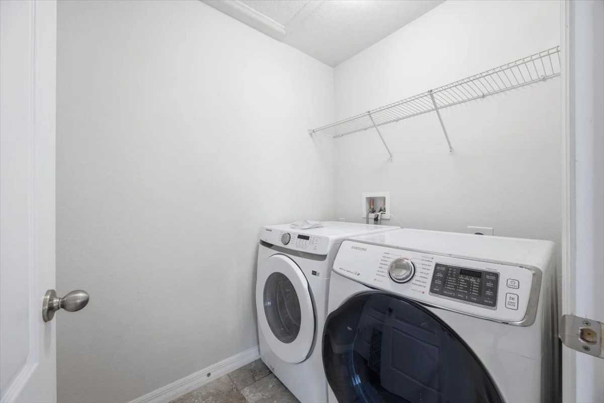 220 Whirlaway Dr - Photo 7 of 20