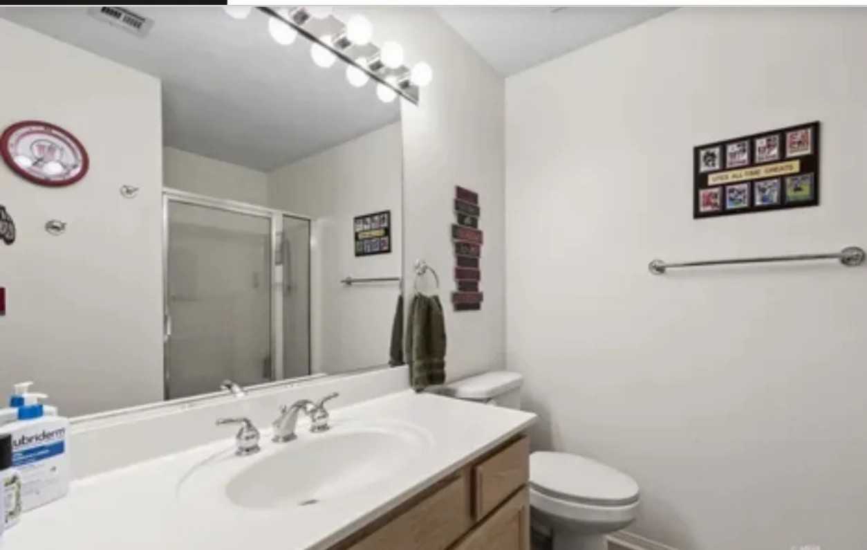 722 Peartree Ln - Photo 5 of 14