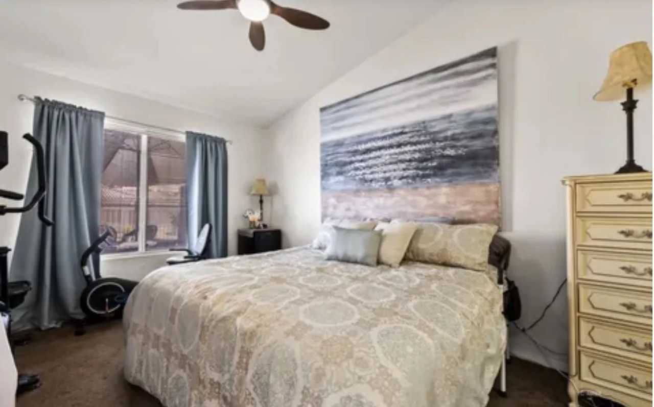 722 Peartree Ln - Photo 6 of 14