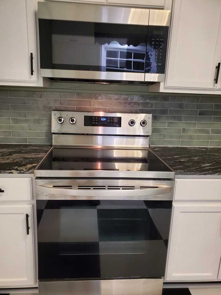 651 S Weinbach Ave - Photo 3 of 17