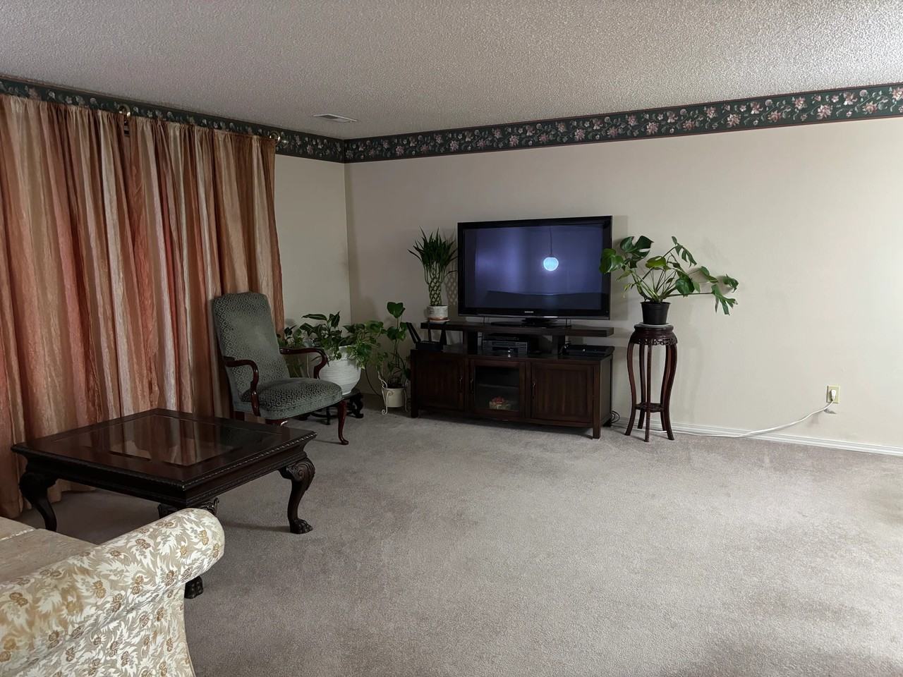 214 Walker Dr - Photo 6 of 7