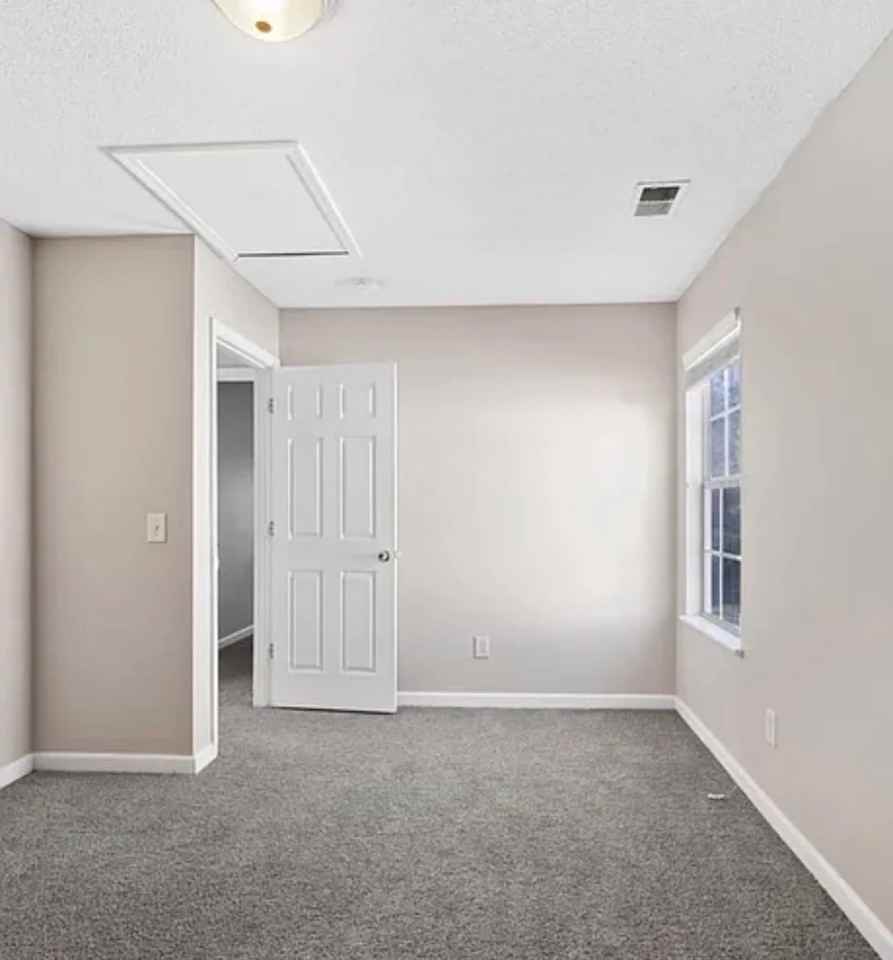 116 Cottage Lake Way - Photo 4 of 15