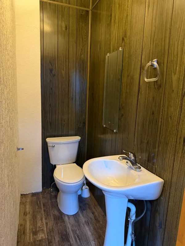 815 W 1st St - Photo 4 of 12