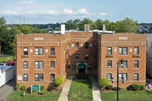 featured image of 580 Washington Ave #C4