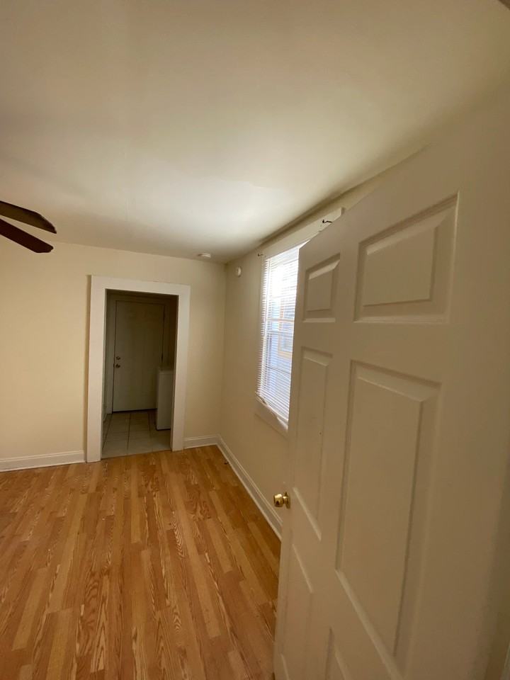 2333 Saint Anthony St #2333 - Photo 4 of 6