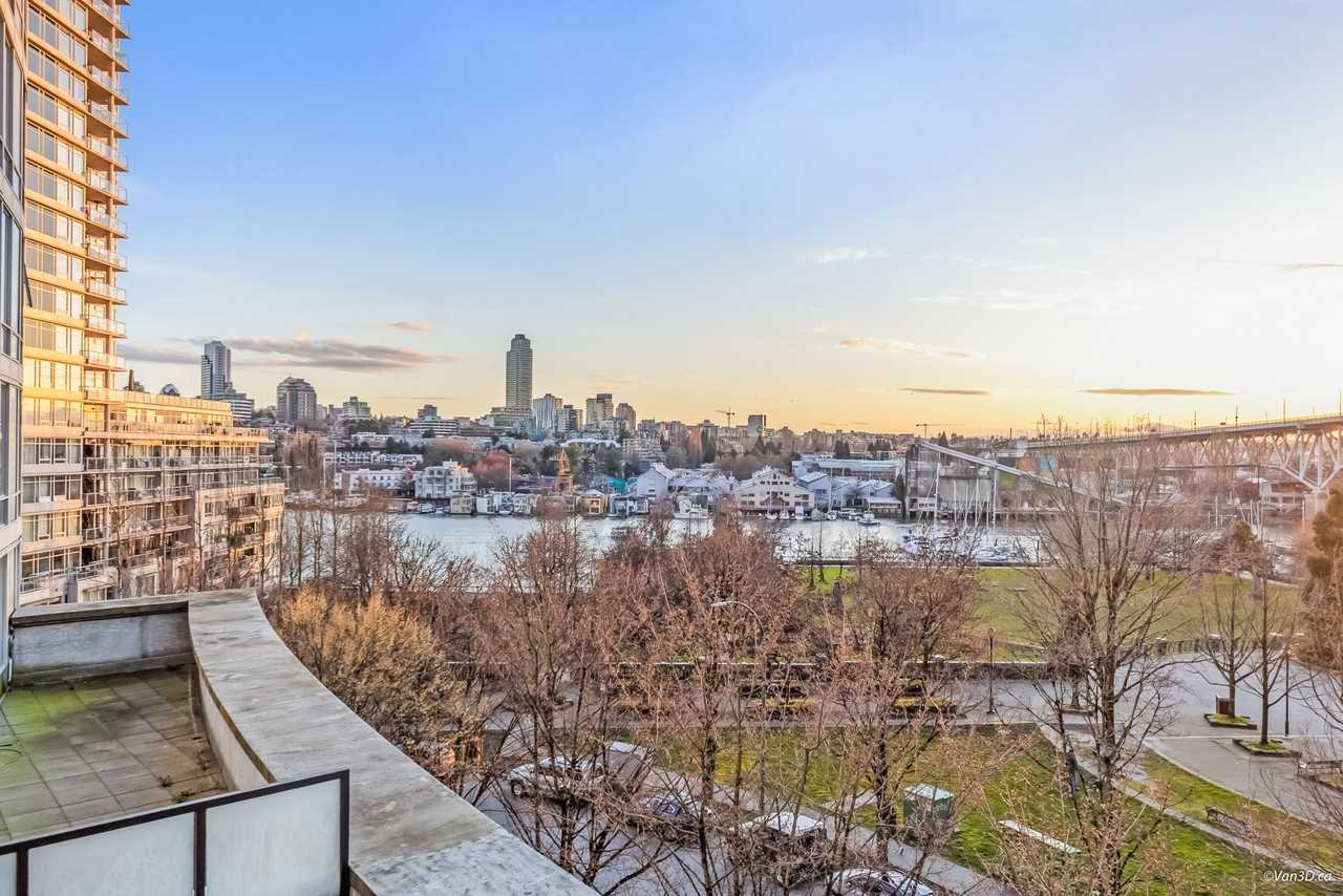 455 Beach Crescent #606 - Photo 3 of 38