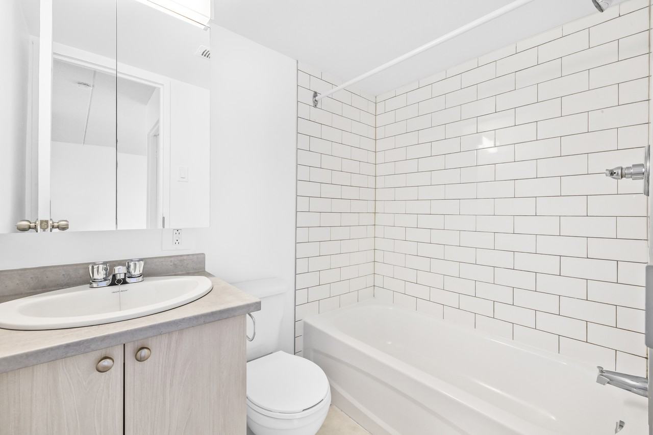725 Rue du Roussillon #511 - Photo 6 of 14
