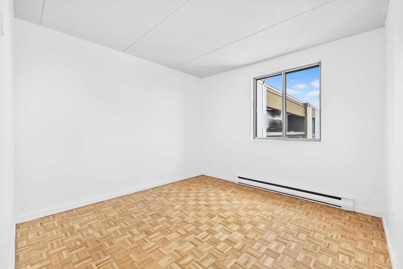 725 Rue du Roussillon #511 - Photo 7 of 14