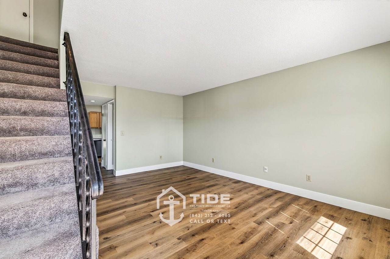 21 Rivers Point Row Apt 8e - Photo 3 of 25