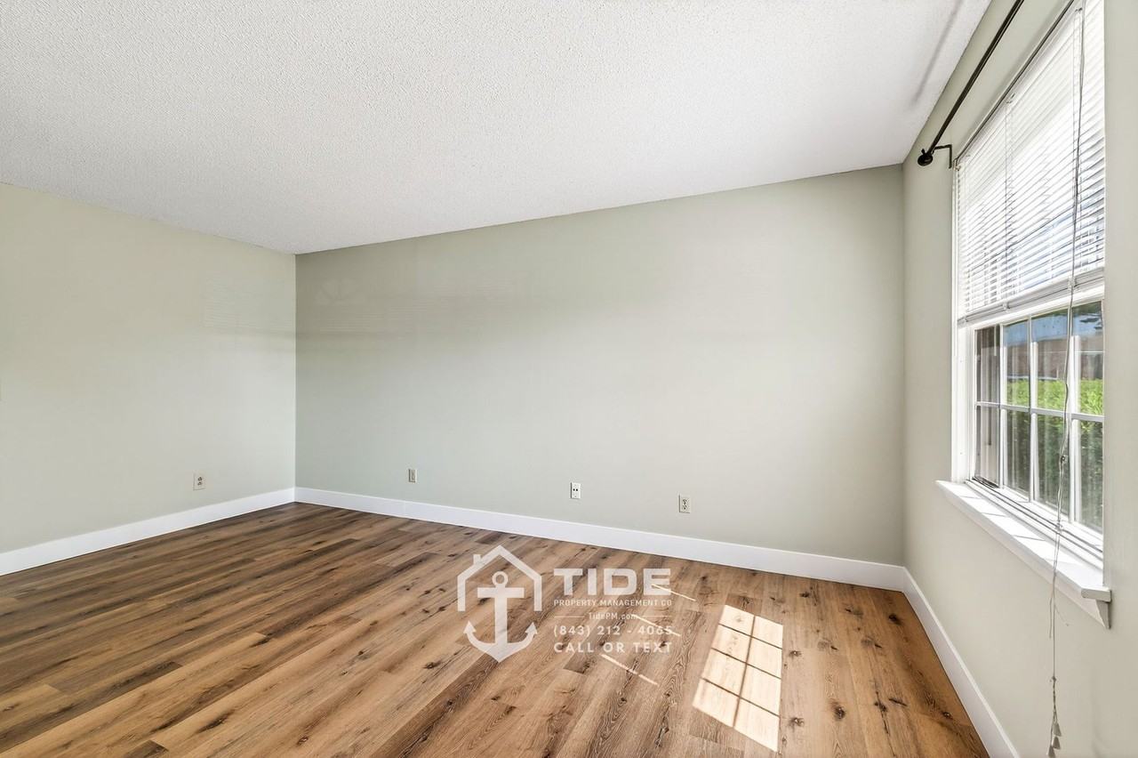 21 Rivers Point Row Apt 8e - Photo 4 of 25