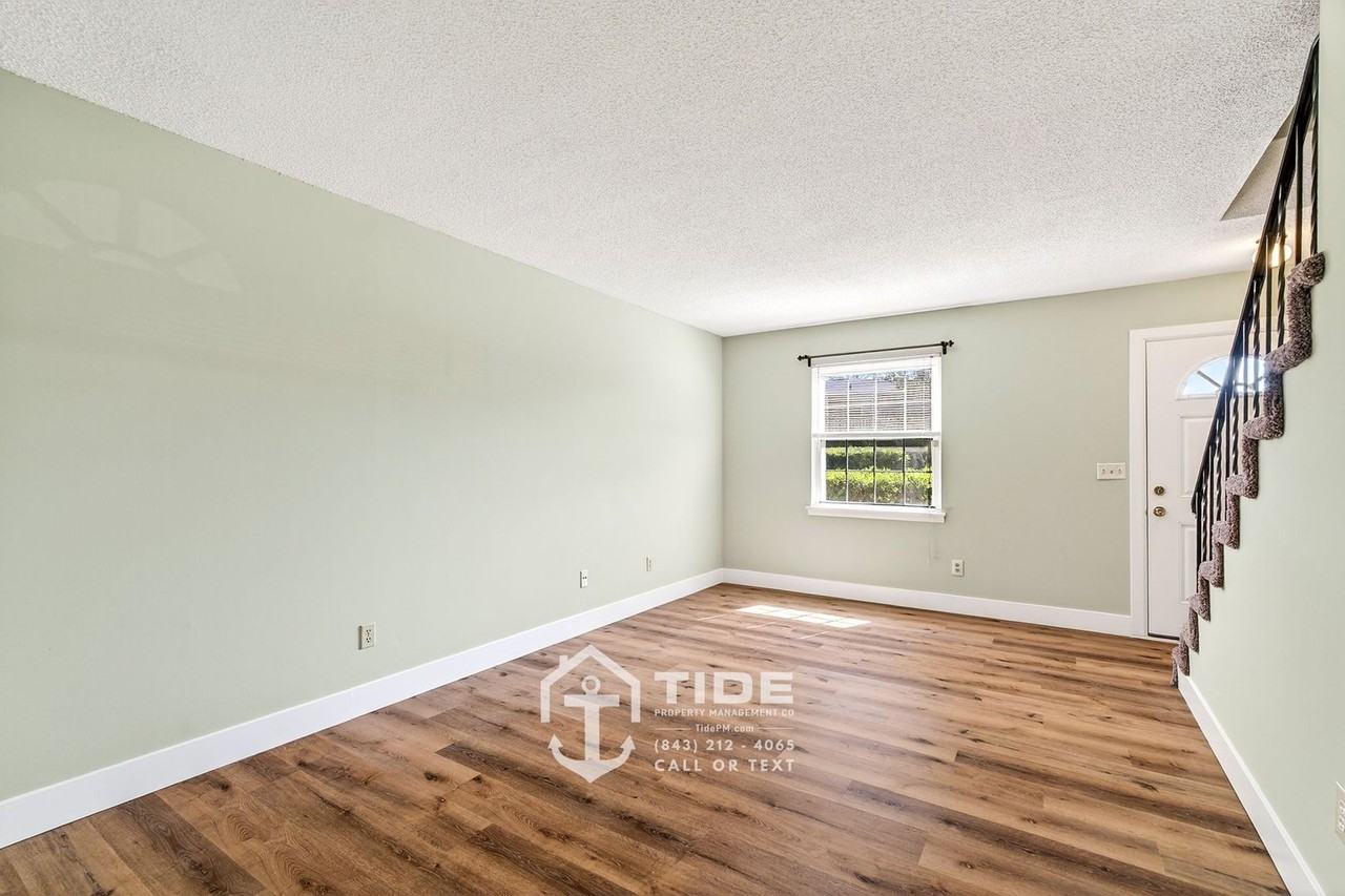 21 Rivers Point Row Apt 8e - Photo 6 of 25