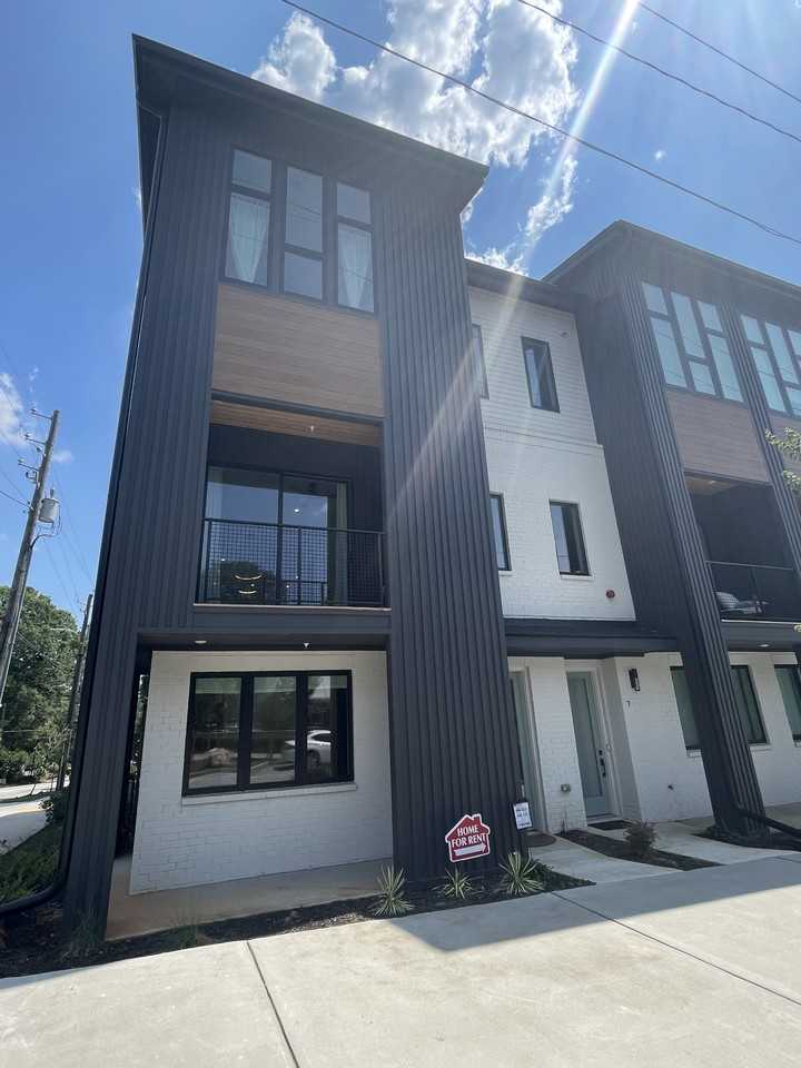 2347 Hosea L Williams Dr Se #8